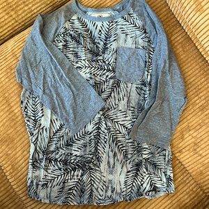 On the BYAS mens shirt